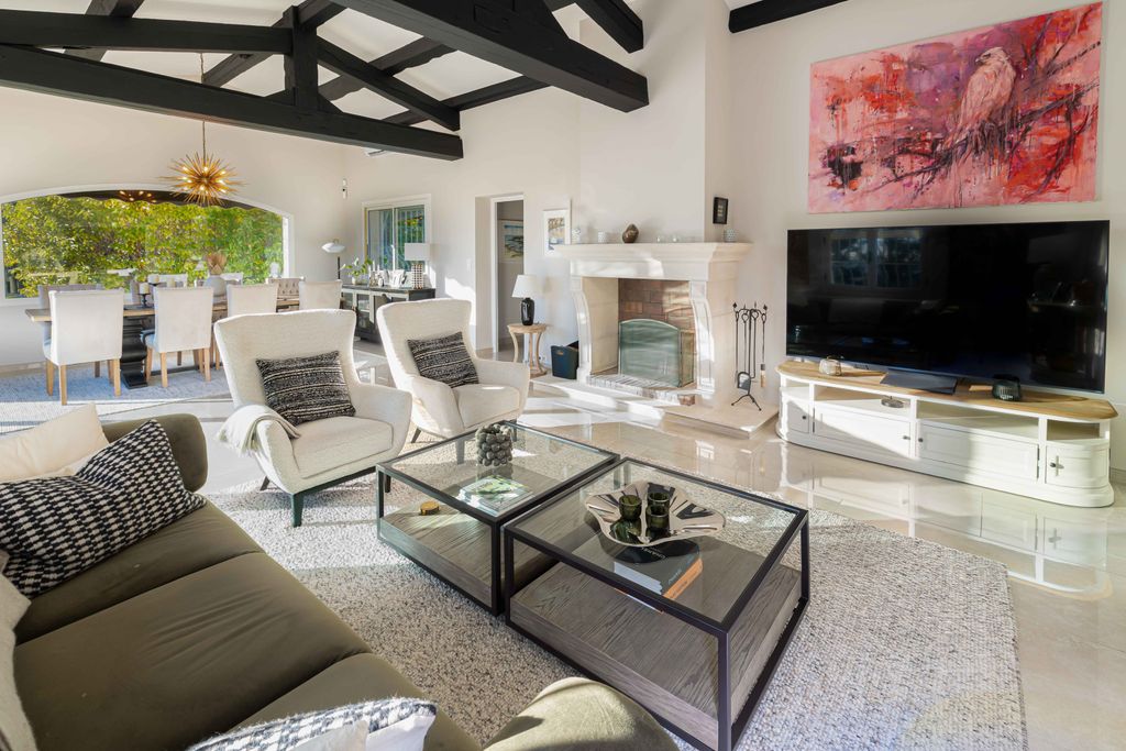 Property photo 3 of 30