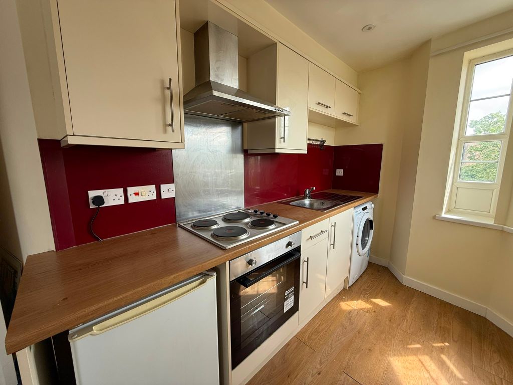 Property photo 2 of 8 Bedroom 1