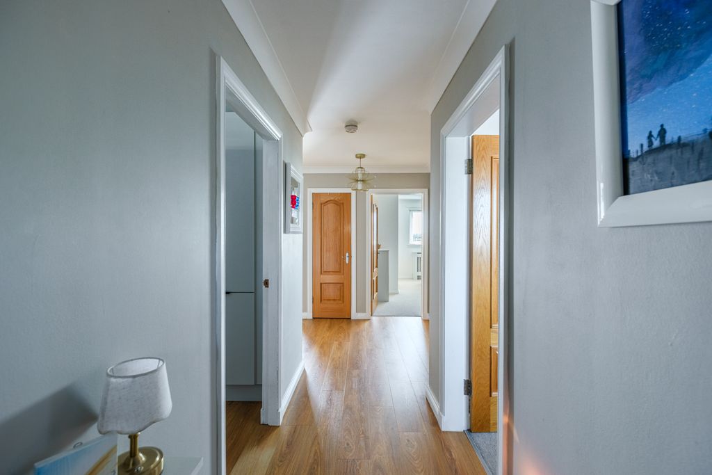 Property photo 2 of 27