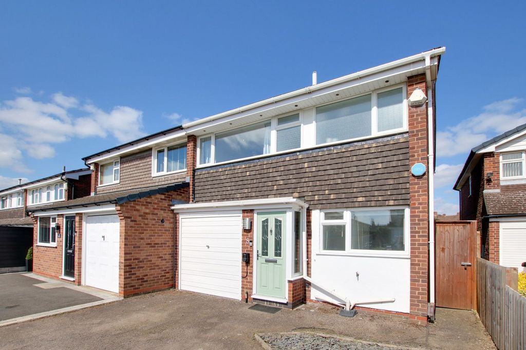 Property photo 1 of 44