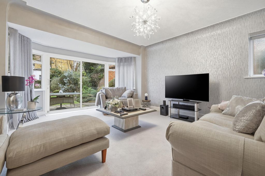 Property photo 3 of 20