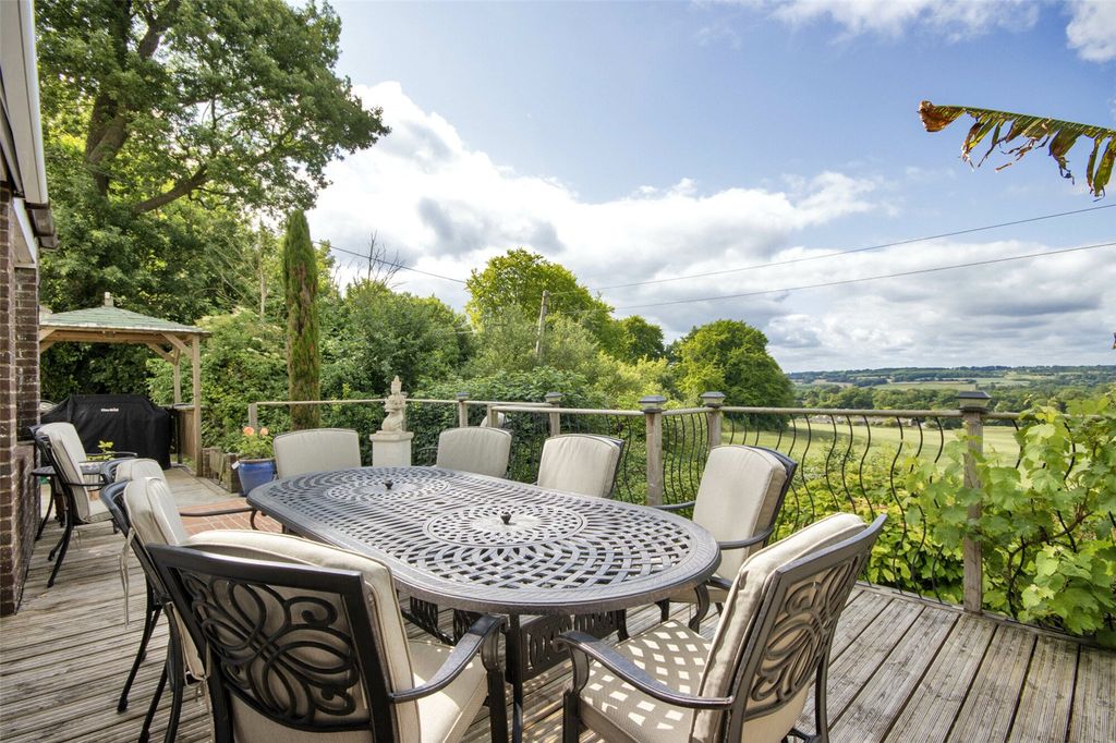 Property photo 2 of 15 Terrace
