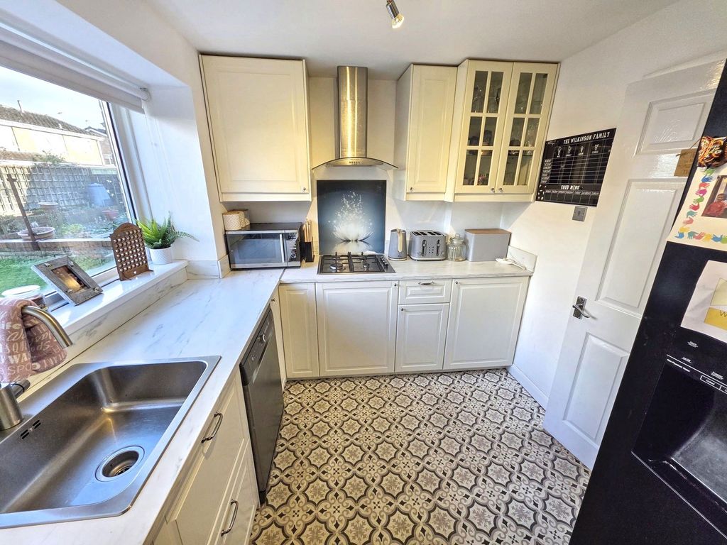 Property photo 3 of 14