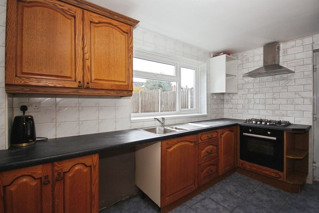 Property photo 2 of 18