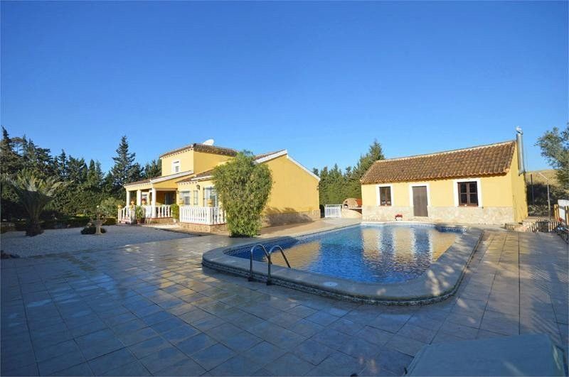 Property photo 1 of 10