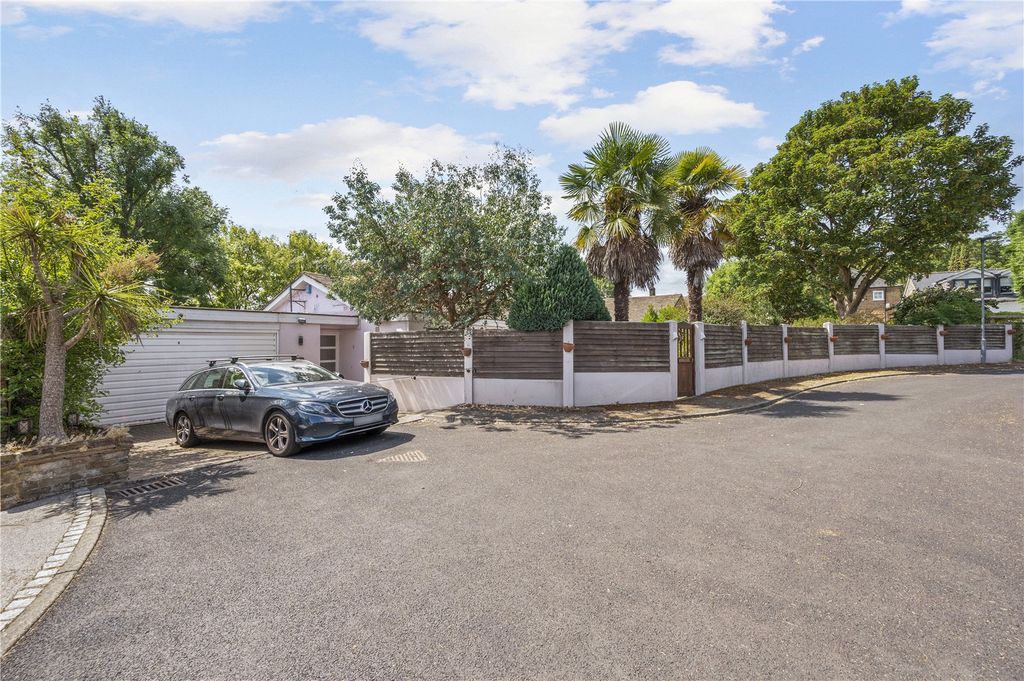 Property photo 1 of 12 External