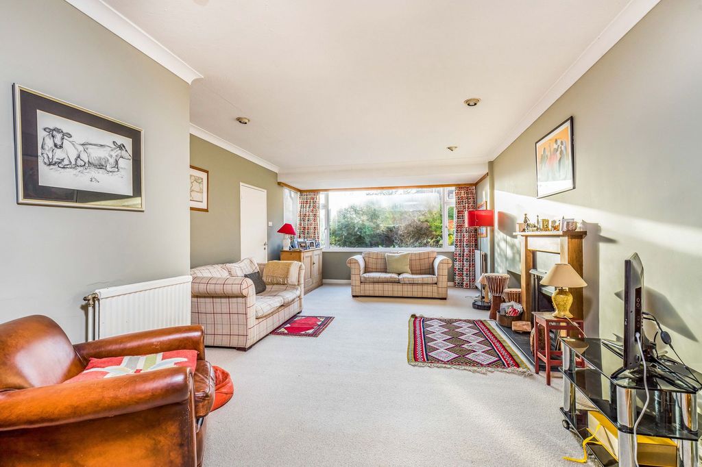 Property photo 2 of 17 Sitting Room