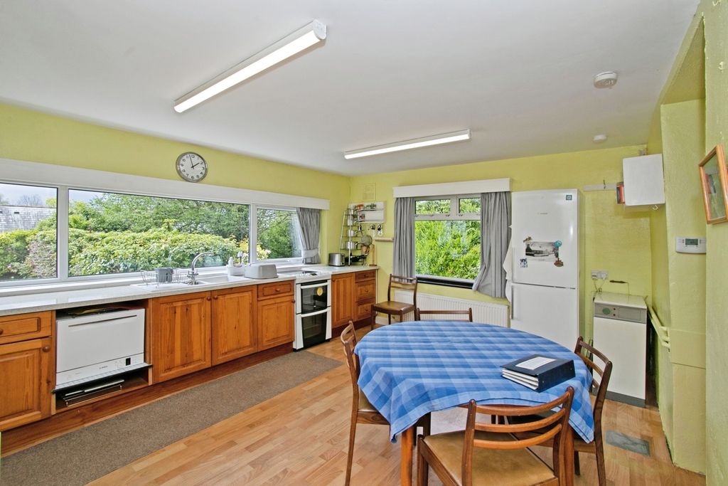 Property photo 3 of 16 Pbox-Img.Jpg