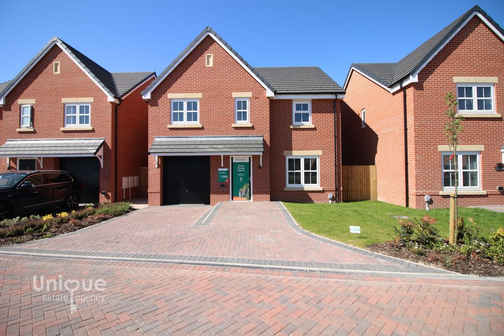 Property photo 1 of 32