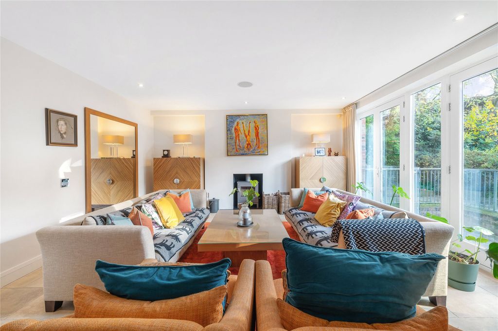 Property photo 1 of 33 Picture No. 58