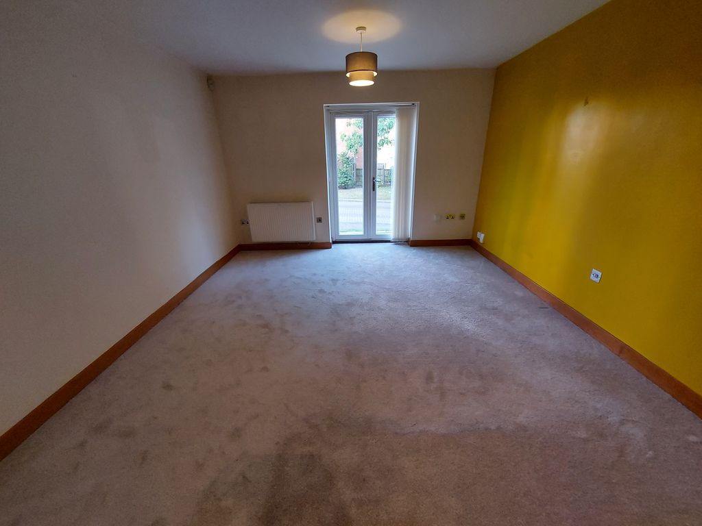 Property photo 2 of 7 Lounge