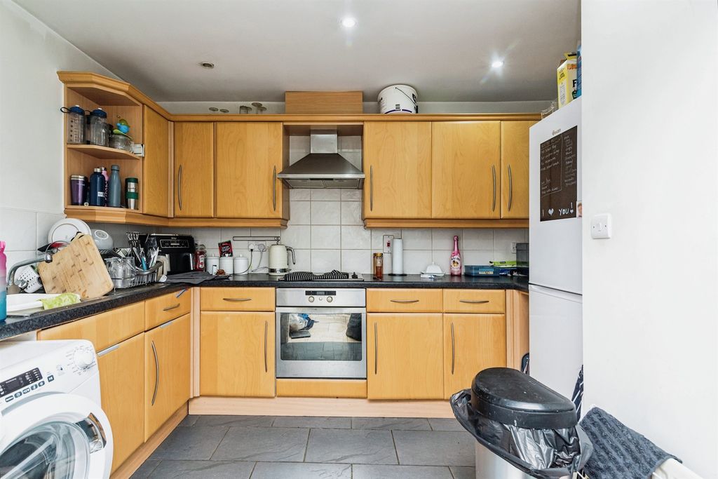Property photo 2 of 14