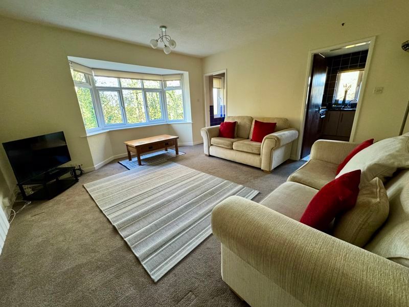 Property photo 2 of 14 Lounge