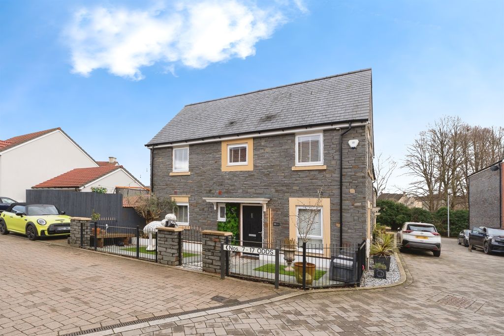 Property photo 1 of 28