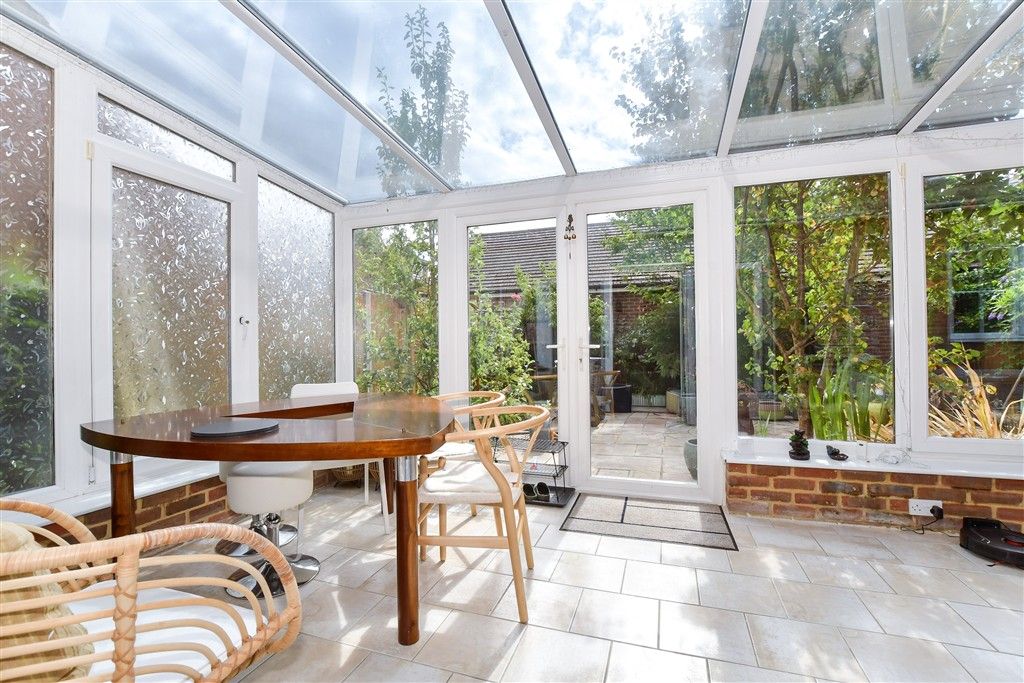 Property photo 3 of 16 Conservatory