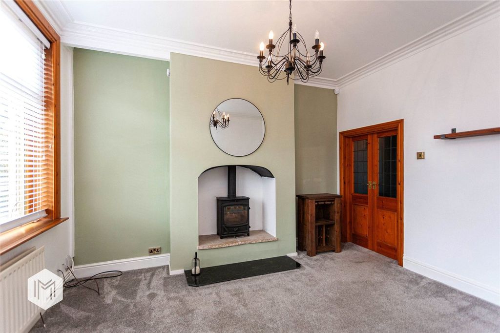 Property photo 2 of 21
