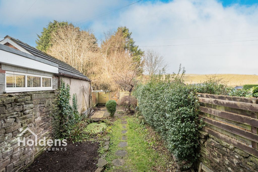 Property photo 3 of 14