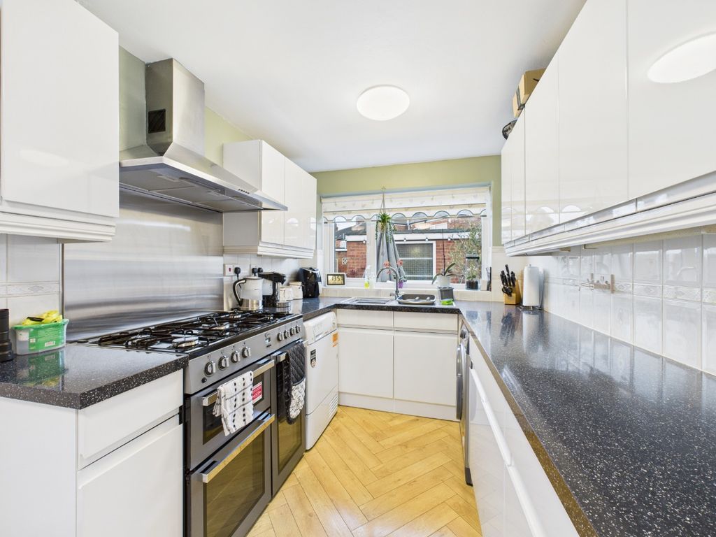 Property photo 2 of 12 4789946