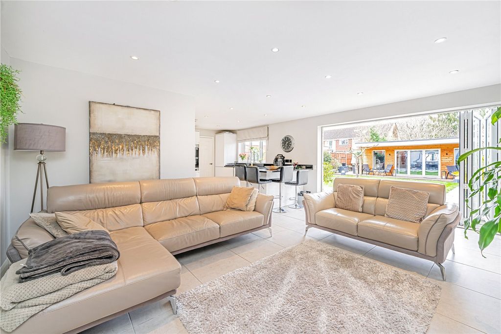 Property photo 2 of 12 Picture No. 10