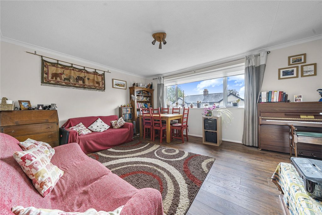 Property photo 2 of 12 Picture No. 05