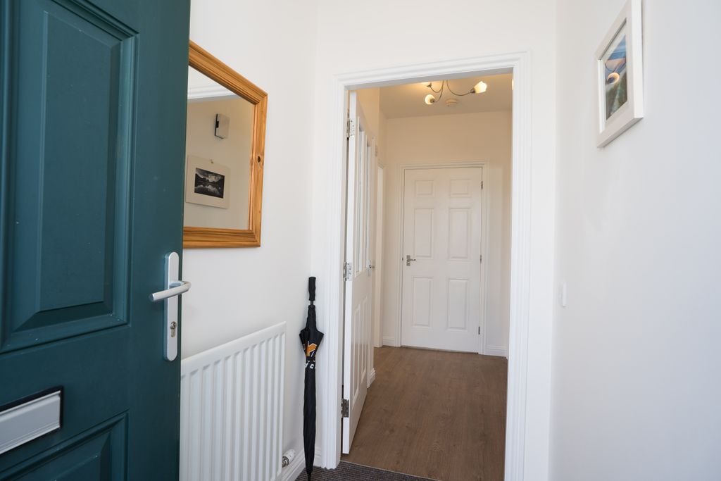 Property photo 2 of 31