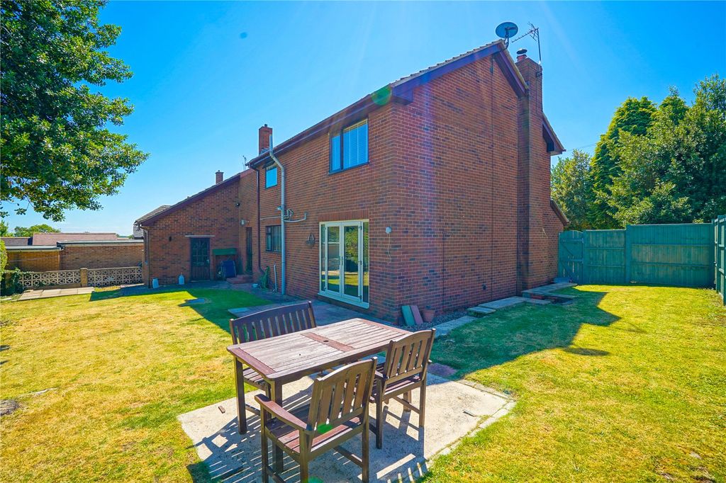 Property photo 3 of 14 Picture No. 13