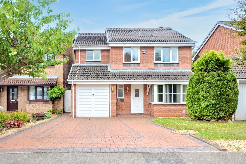 Property photo 1 of 33