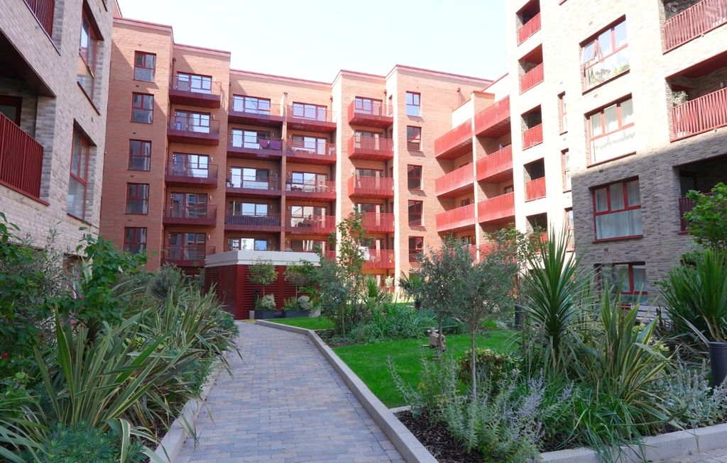 Property photo 3 of 8 Fairview New Homes - Zoopla -