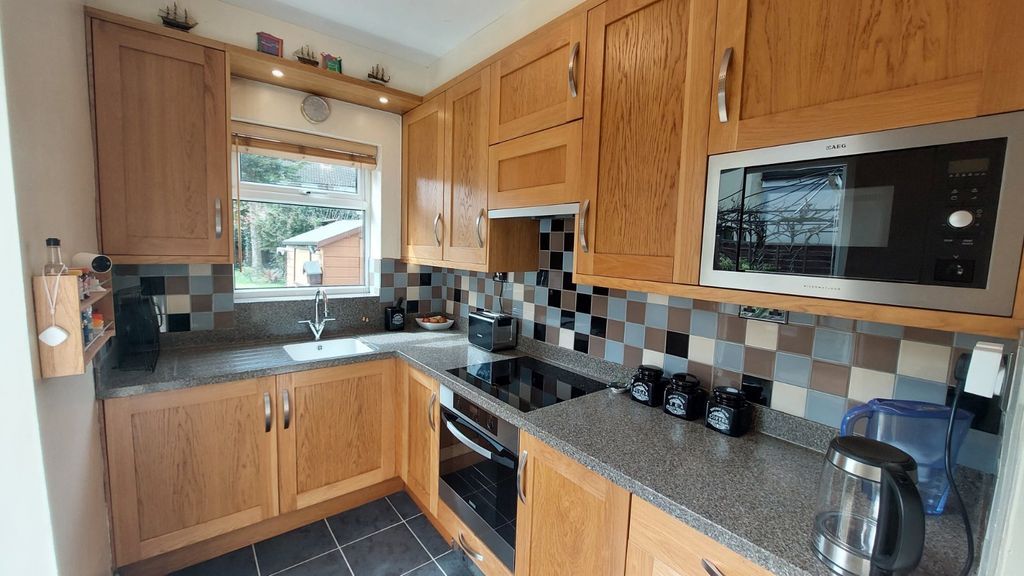 Property photo 3 of 10 Picture No. 13