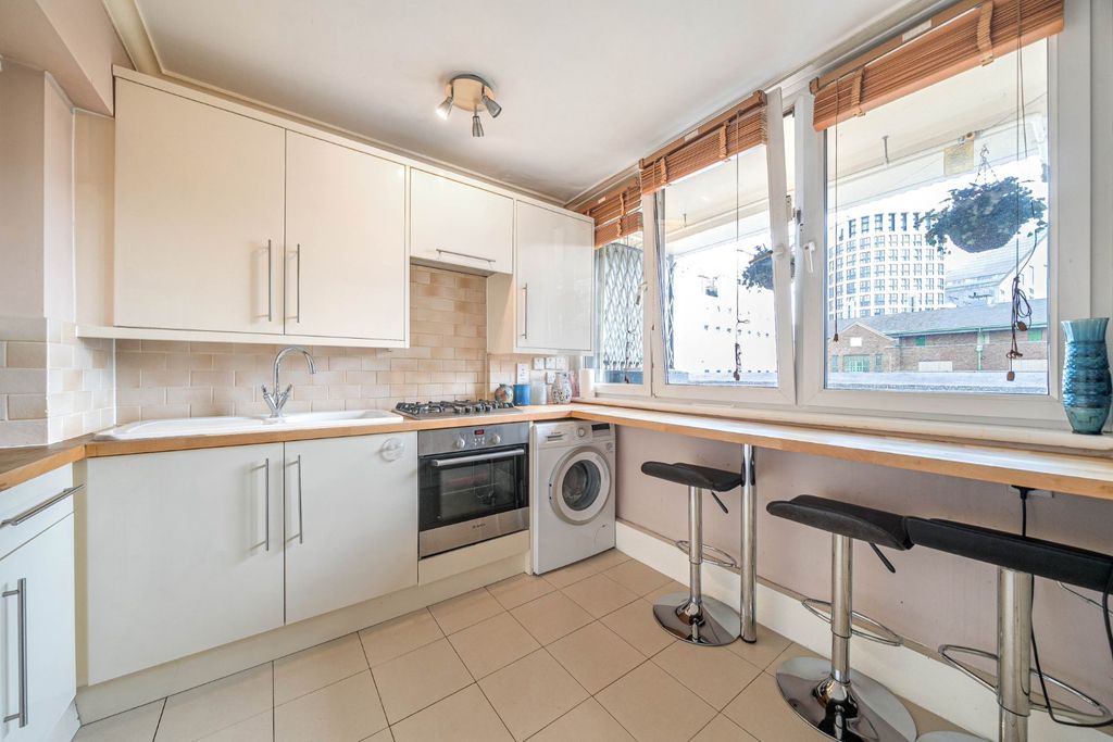 Property photo 2 of 11 Picture No. 05