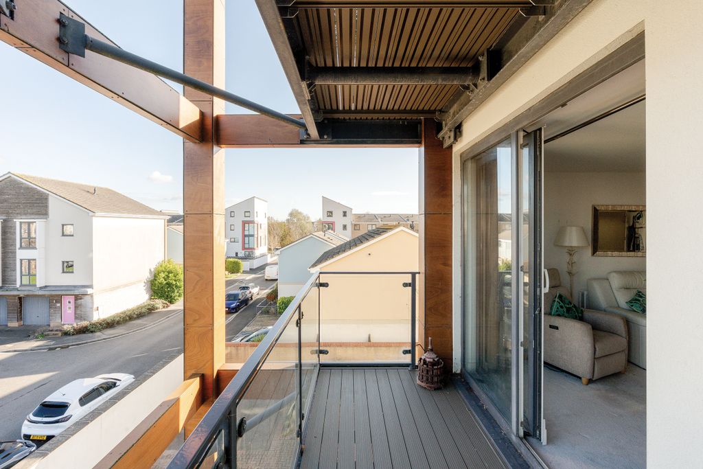 Property photo 2 of 17 Photo 9