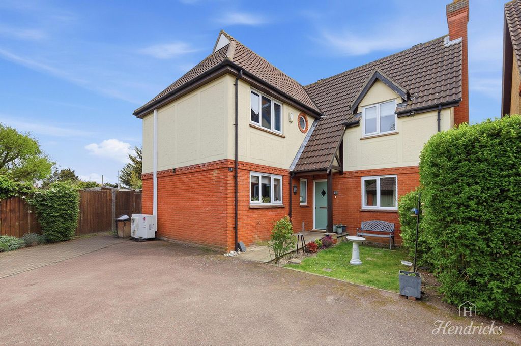 Property photo 1 of 28