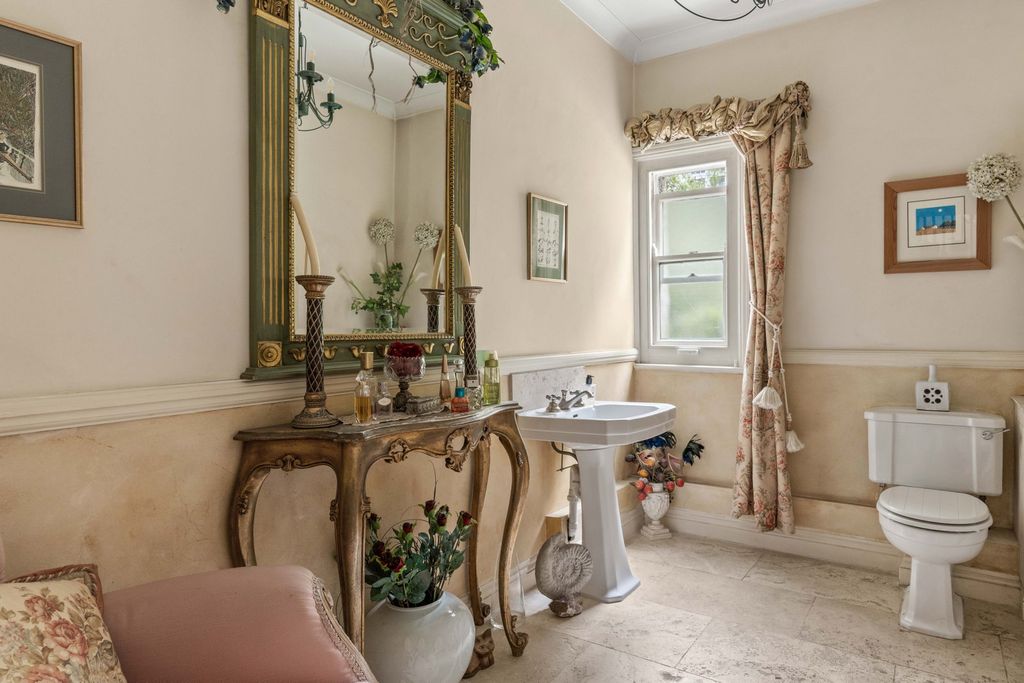 Additional image 34 of 6 bed detached house for saleGreenway, Hutton Mount, Brentwood CM13