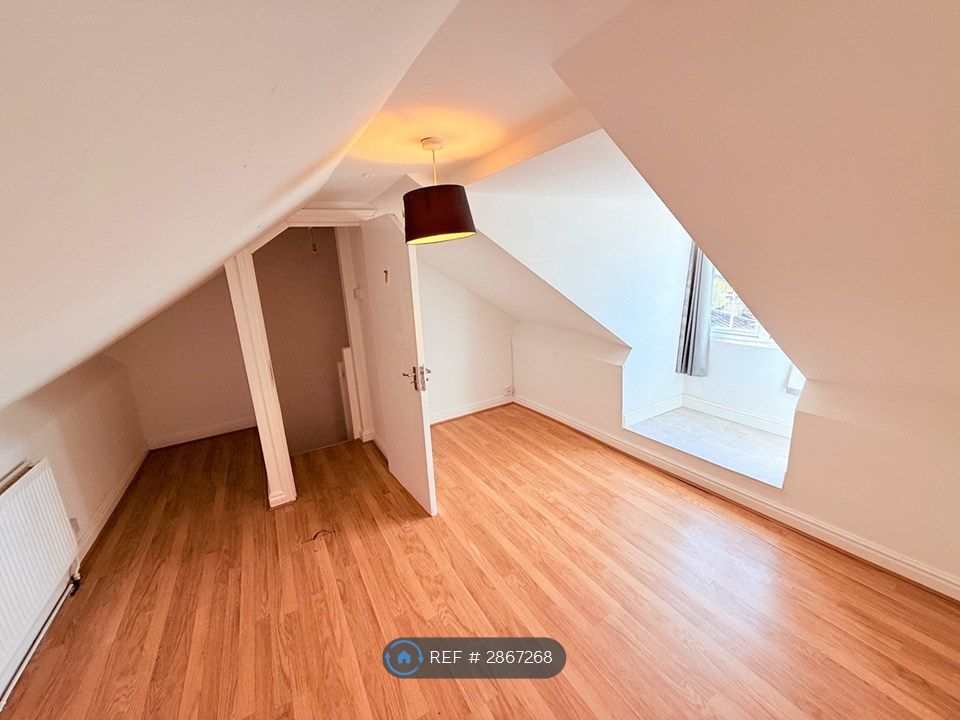 Property photo 1 of 32