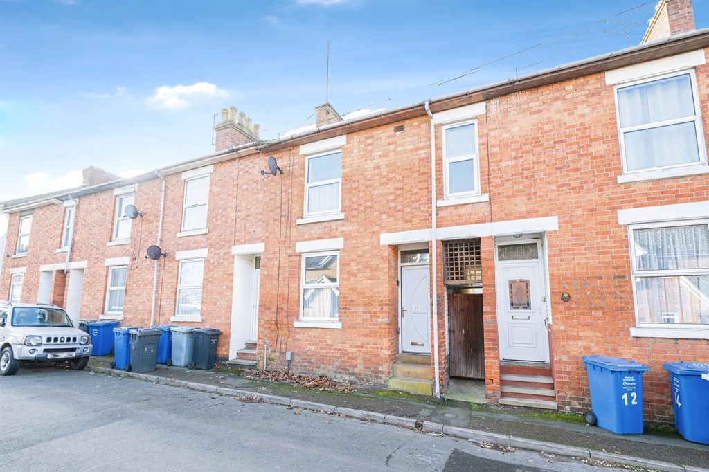 Property photo 2 of 17