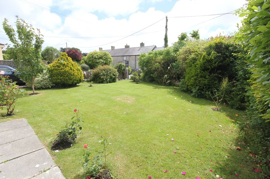 Property photo 2 of 34