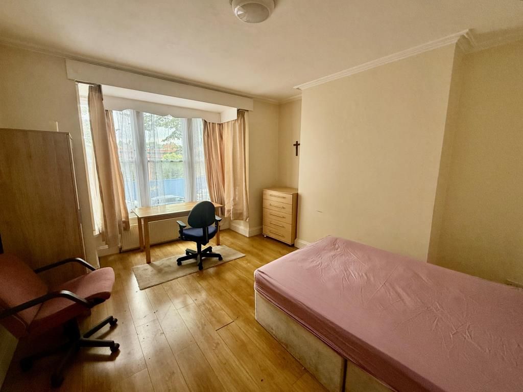 Property photo 3 of 11 Bedroom One