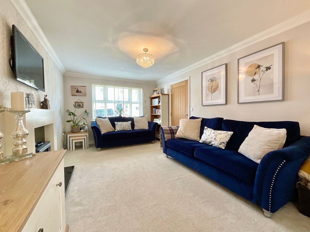 Property photo 3 of 20