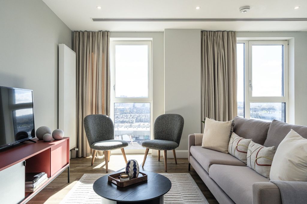 Property photo 1 of 25