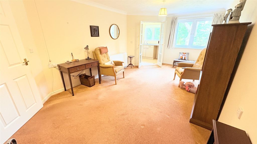 Property photo 3 of 12 Living Room