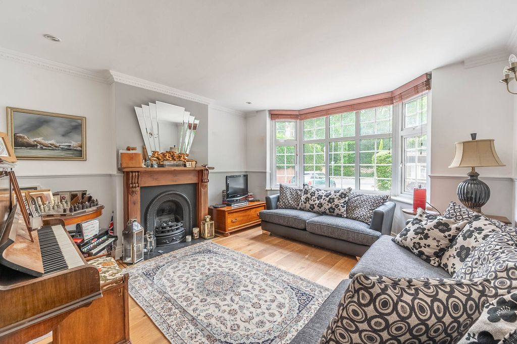 Property photo 2 of 40