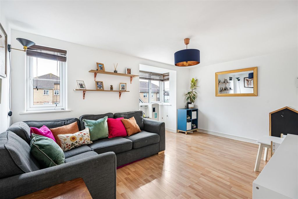 Property photo 2 of 13