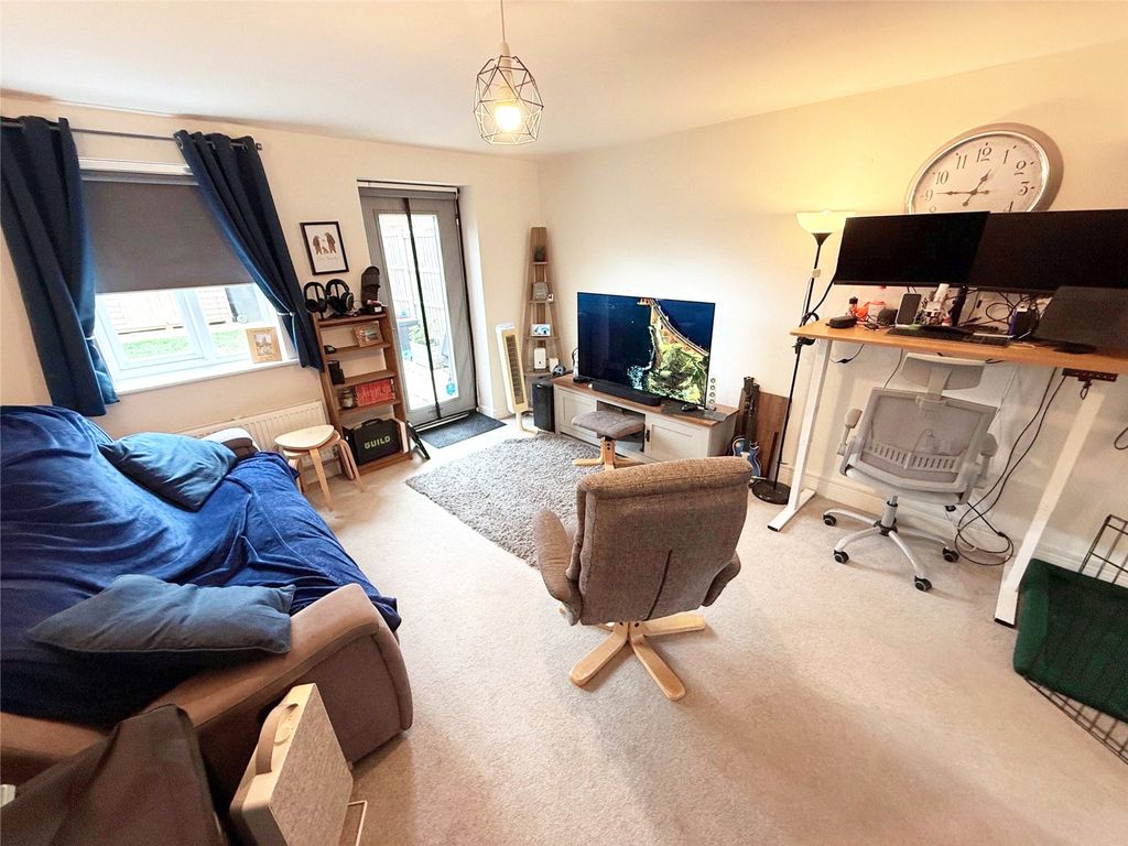 Property photo 3 of 10 Picture No. 23