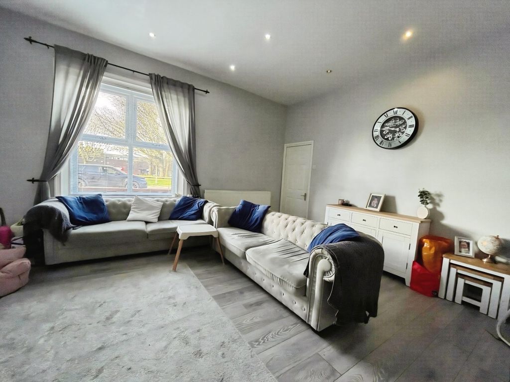 Property photo 3 of 21 5055402