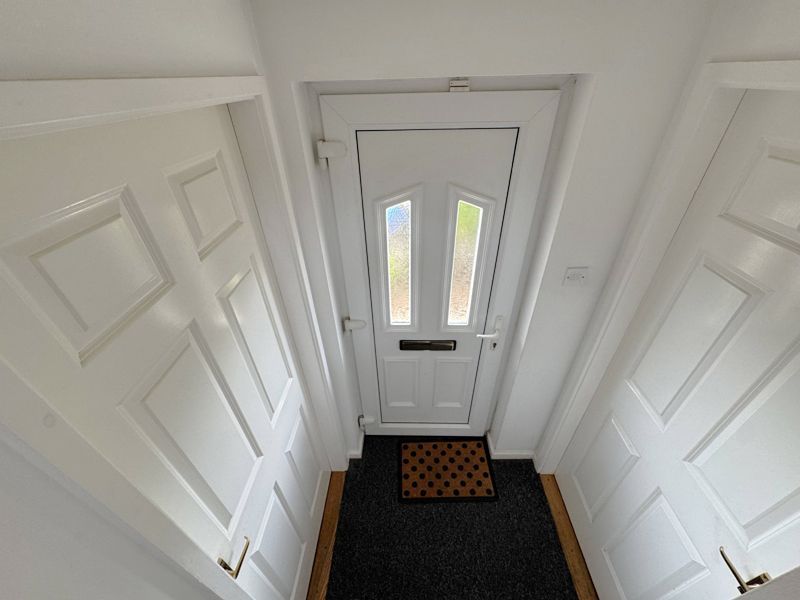 Property photo 3 of 22 Entrance Hallway