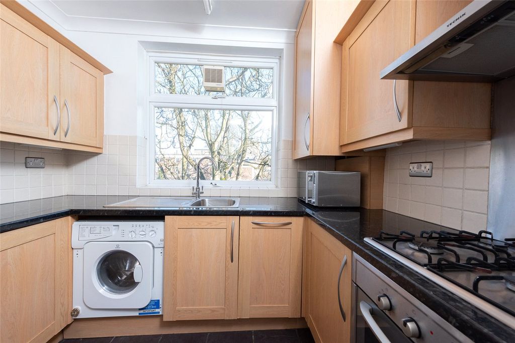 Property photo 2 of 7 Picture No. 05