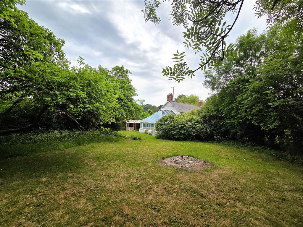 Property photo 3 of 25 Horse And Groom - Garden 2.Jpg