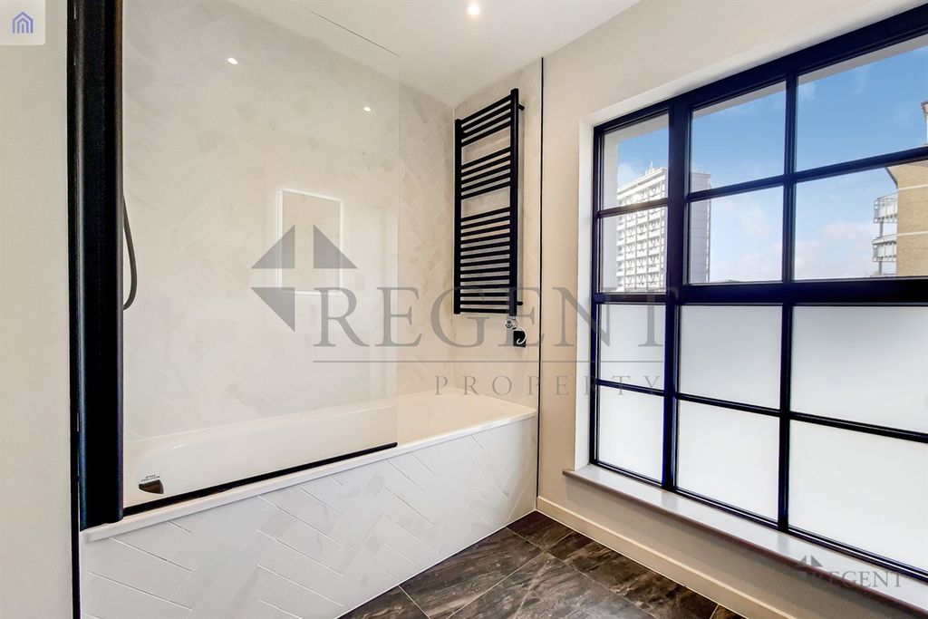 Property photo 3 of 13 Bathroom View