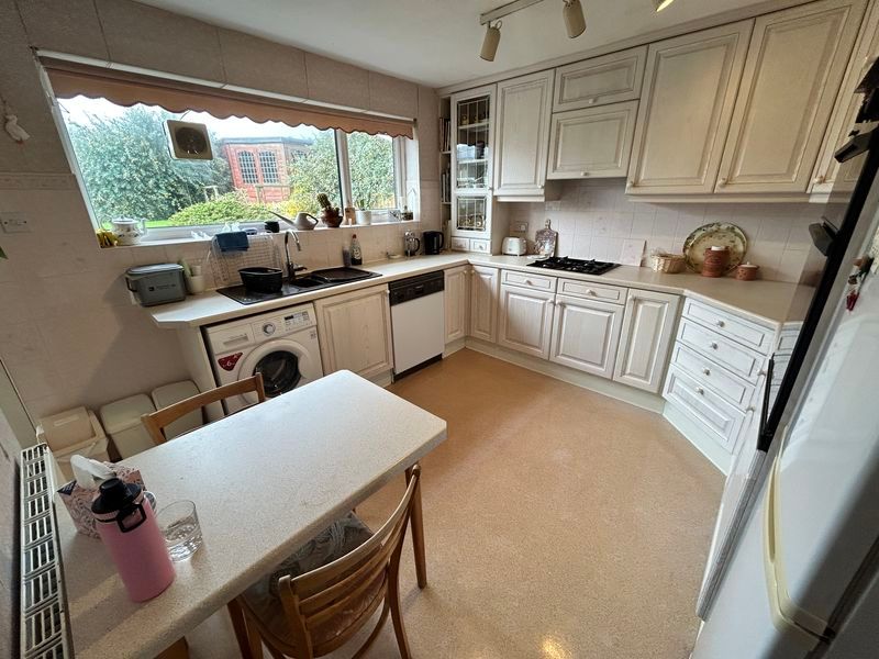 Property photo 3 of 27 Photo 3