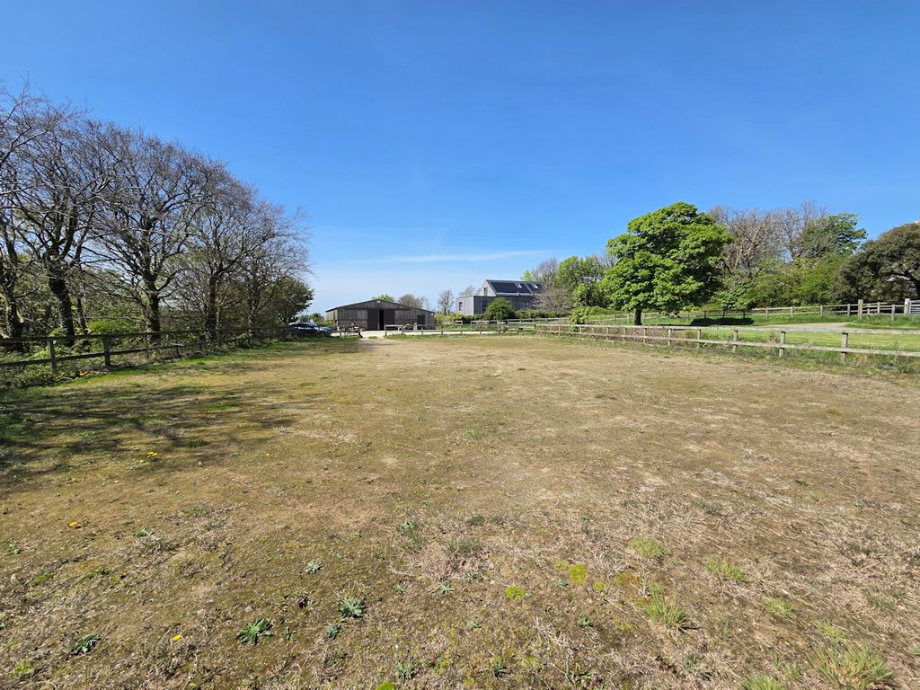 Property photo 3 of 9 Site